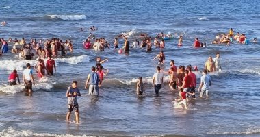 صور.. شاطىء جمصة مصيفا للدقهلاوية.. كل ما تريد معرفته عن الحجز والمواصلات