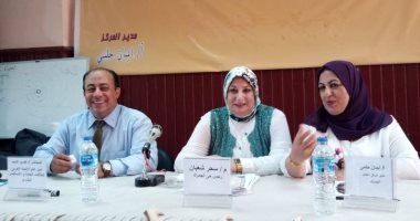 صور ..حى الجمرك بالإسكندرية ينظم ندوة حول "فن التعامل مع الجمهور"