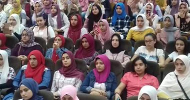 تعليم الشرقية تعقد لقاءات تعريفية بنظام "التابلت" لطلاب أول ثانوى