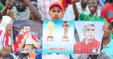 صورة .. المعلم حسن شحاته مطلب جماهيرى للوصول لكأس العالم 2022
