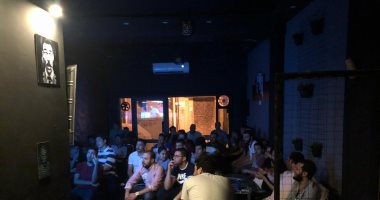صور .. مقاهى المحلة تستعد لمباراة النهائى بين الجزائر و السنغال