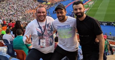 صور.. تامر عاشور يساند منتخب الجزائر ضد السنغال من ستاد القاهرة