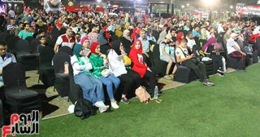 صور.. الجماهير المصرية تحتشد فى مركز شباب الجزيرة لمتابعة نهائى الكان