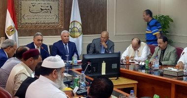 محافظ مطروح يفتتح مركز شباب الثورة ببرانى بحضور وفد البرلمان