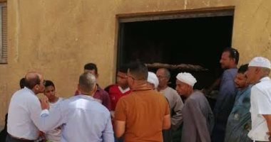 صور.. وكيل تموين الأقصر يقود جولة مفاجئة علي المخابز والأسواق ومحطات الوقود