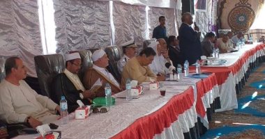 أمن الجيزة يشرف على جلسة صلح بين 3 عائلات بعد مقتل طالب فى الصف