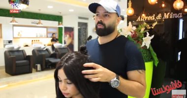 بدل ما تصبغى.. ريحى شعرك واستخدمى الباروكة والدابل فيس مع "ألفريد ومينا"
