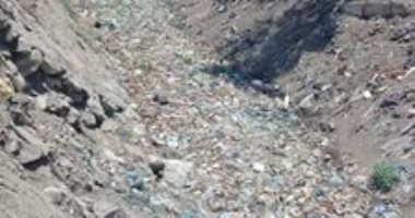 أهالى منشأة جلال بالمنيا يناشدون الرى لضخ المياه فى ترعة المنباليه