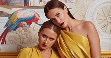 نيللى كريم وهند صبرى بالأصفر والأحمر فى جلسة تصوير لترويج "الفيل الأزرق2"