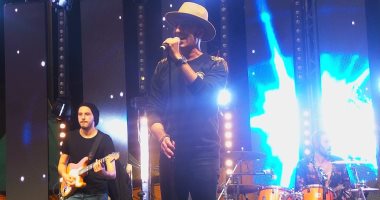 احتفالا بفوز الجزائر..  عصام كمال يلهب ليالى مهرجان عيد البحر فى المغرب