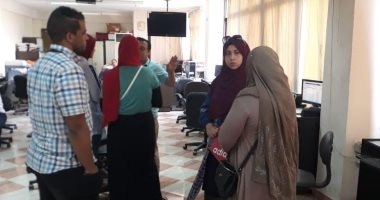 توافد الطلاب على معامل التنسيق الإلكترونى فى عين شمس