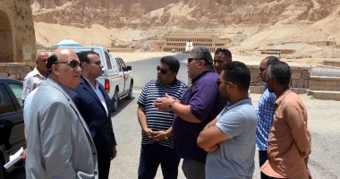 صور.. نائب محافظ الأقصر يقود جولة لمتابعة تأمين المواقع السياحية والآثرية