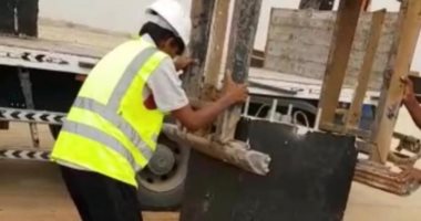 السعودية تضىء محافظة حجة اليمنية بالطاقة الشمسية