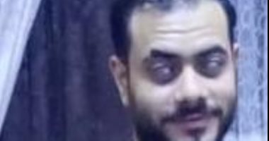 كفيف حاصل على ليسانس أداب يناشد بتوفير وظيفة له بالإسكندرية ضمن الـ5%