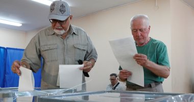 الأنظار تتجه إلى حزب زيلينسكى مع إجراء انتخابات برلمانية مبكرة فى أوكرانيا