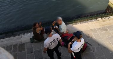 فرض غرامة على سائحين فى مدينة البندقية لإعدادهم القهوة على جسر ريالتو..صور