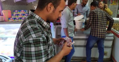 صور.. ضبط 463 كيلو جرام أغذية ولحوم فاسدة بأسوان