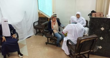 صور.. فحص قلب 154 من العاملين بالتأمين الصحى بالشرقية