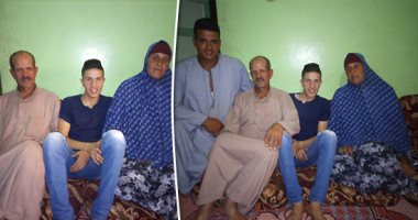 صور.. طريق التفوق يبدأ بالعمل والكفاح.. قصة "على سمير ناصف" لقهر الظروف وتحقيق 98% فى الثانوية العامة.. جمع بين المذاكرة ومساعدة أبيه فى العمل.. ويؤكد: كنت أذاكر أثناء عملى.. ووالده: رفع رأسى وشرفنى فى القرية