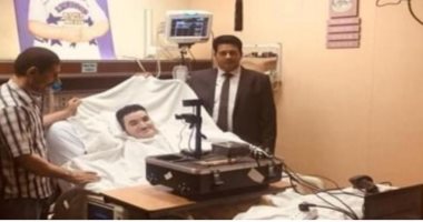صور.. وفد الأحوال المدنية يستخرج بطاقتين لمصريين مريضين بمستشفى بالسعودية
