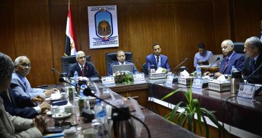 رئيس جامعة الأقصر: دورات للجهاز الإدارى بالجامعة برعاية جنوب الوادى