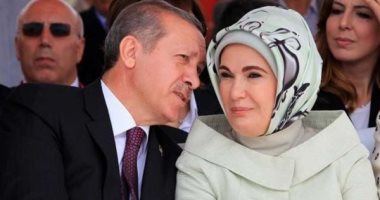 الشعب التركى يتضور جوعًا ونفقات قصر أردوغان فى 5 أشهر مليار ليرة.. الديكتاتور العثمانى ينفق ببذخ على أسرته والبطالة والغلاء يقتلان شعبه.. 50 ألف دولار ثمن حقيبة زوجته.. وغليان بين الأتراك
