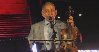 سهرة أمازيغ..  أحوزار يشعل ثالث ليالي مهرجان إفران الدولى "صور"