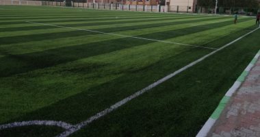 صور.. محافظ أسيوط: انتهاء إنشاء ملعب نجيل صناعى بمركز شباب الواسطى بالفتح