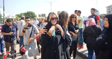  يسرا: قلبى يعتصر  حزنا لعدم قدرتى على وداع  نادية لطفى    