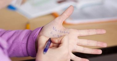 سائق يؤدى الامتحان بدلا من طالب بالثانوية الفندقية فى القليوبية