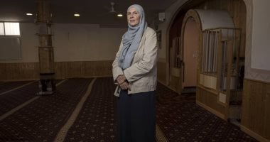 ريم كوينكا.. إسبانية تروى قصتها من اعتناق الإسلام إلى بناء مسجد على نفقتها الخاصة.. صحيفة "الباييس": اهتمامها بالدين الإسلامى بدأ بسبب إعجابها بالحجاب.. وقيود شراء الأرض أجلت حلم بناء "بيت الله" فى مدينة أفيلا