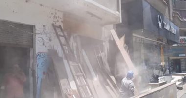 صور .. تنفيذ قرار اخلاء ادارى لعقار بميت غمر صادر له قرار إزالة فى الدقهلية