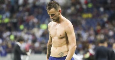 راكيتيتش يقترب من الرحيل عن برشلونة