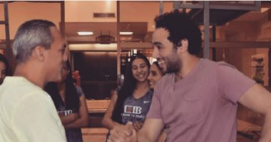 رامى عاشور يؤازر منتخب الاسكواش قبل السفر إلى ماليزيا للمشاركة ببطولة العالم.. صور