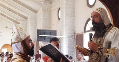 الانبا زوسيما يلتقى شمامسة ابتدائى وإعدادى ويعين ٢٤ شماسًا جديدًا بأطفيح