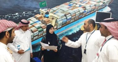 لأول مرة.. المرأة السعودية تفتحم مجال المراقبة البحرية على الموانىء.. صور
