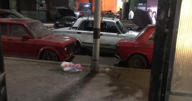 قارئة تشكو من وقوف السيارت "صف تانى" أمام عمارتها بشارع محمد محمود 