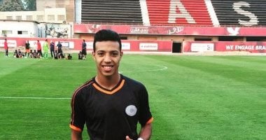صور.. إسلام جابر من مدرجات الأهلى إلى لاعب فى الزمالك