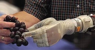 ابتكار ذراع روبوتية تمكن مبتورى الأطراف من اللمس والشعور مرة أخرى