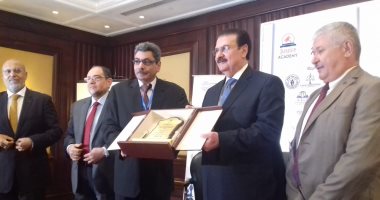 صور.. نقابة المهندسين تكرم أعضاء اتحاد الفيديك وعددا من المهندسين