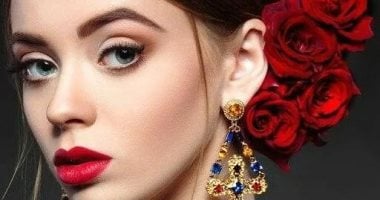 صور .. في الصيف والمناسبات مكياجك بالأحمر أكثر رقة وإثارة