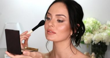 أفراح العيد ما بتخلصش.. اعرفى إزاى تحطى ماكياج سواريه بخطوات بسيطة
