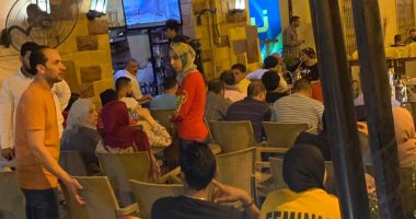 أخبار مصر.. مد ساعات عمل المحال والكافيهات اليوم وغدا مع احتفالات رأس السنة