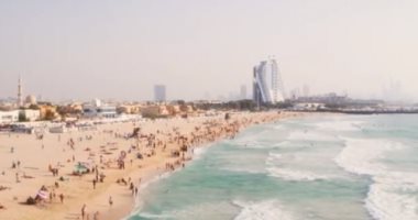 دراسة: مستويات عالية من التلوث تضرب غالبية الشواطئ الأمريكية