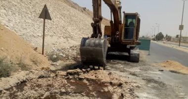 صور.. توصيل الصرف الصحى لمشروع العين السخنة وإيقاف أعمال بناء مخالف بالبساتين