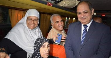 صور .. محافظ الغربية يودع حجاج الجمعيات الأهلية قبل سفرهم للأراضي المقدسة