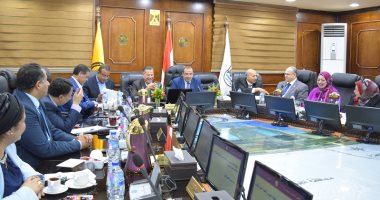 رئيس جامعة بنى سويف: سجل أكاديمى بالمقررات الدراسية لكل طالب