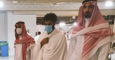 محمد صلاح يؤدي مناسك العمرة قبل بدء موسمه الثالث مع ليفربول