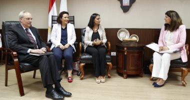 مكتب شؤون المرأة بالخارجية الأمريكية يشيد باللجنة الوطنية للقضاء على ختان الإناث