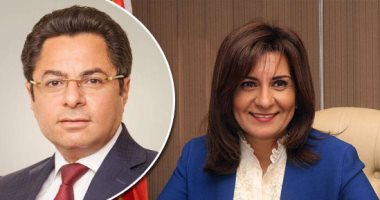 وزارة الهجرة: تواصلنا مع المحامى الدولى خالد أبوبكر لرفع دعوى ضد الخطوط الرومانية لاعتدائهم على مواطن مصرى